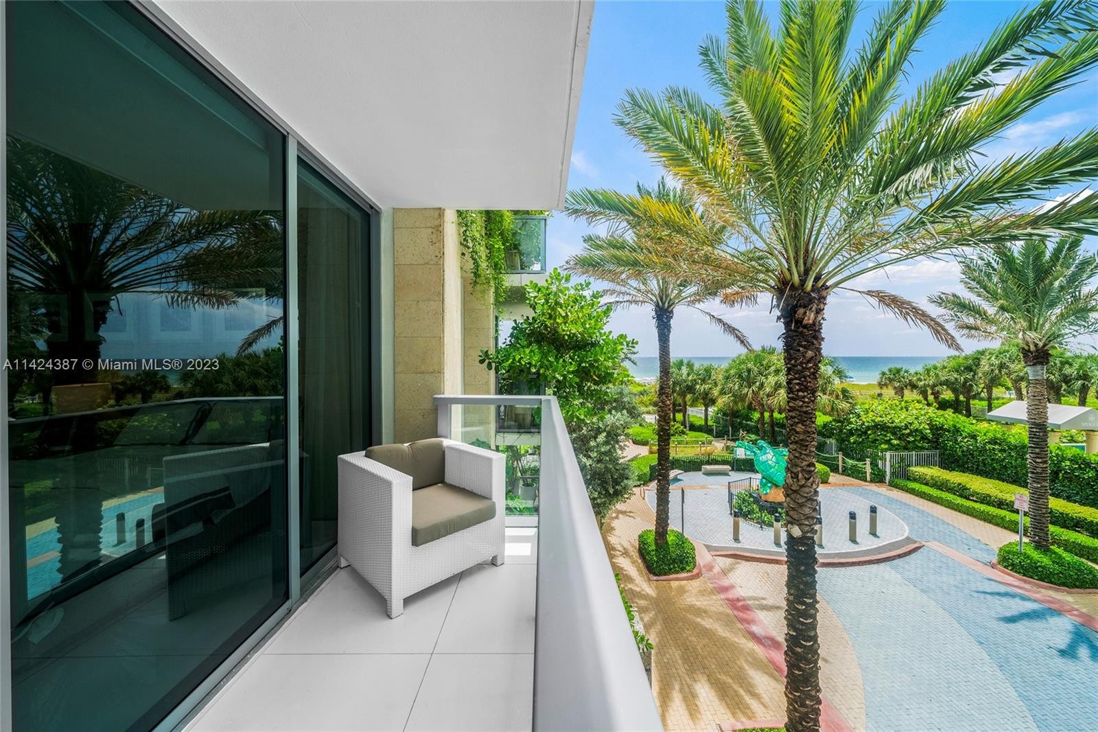 37. 9501 Collins Ave
