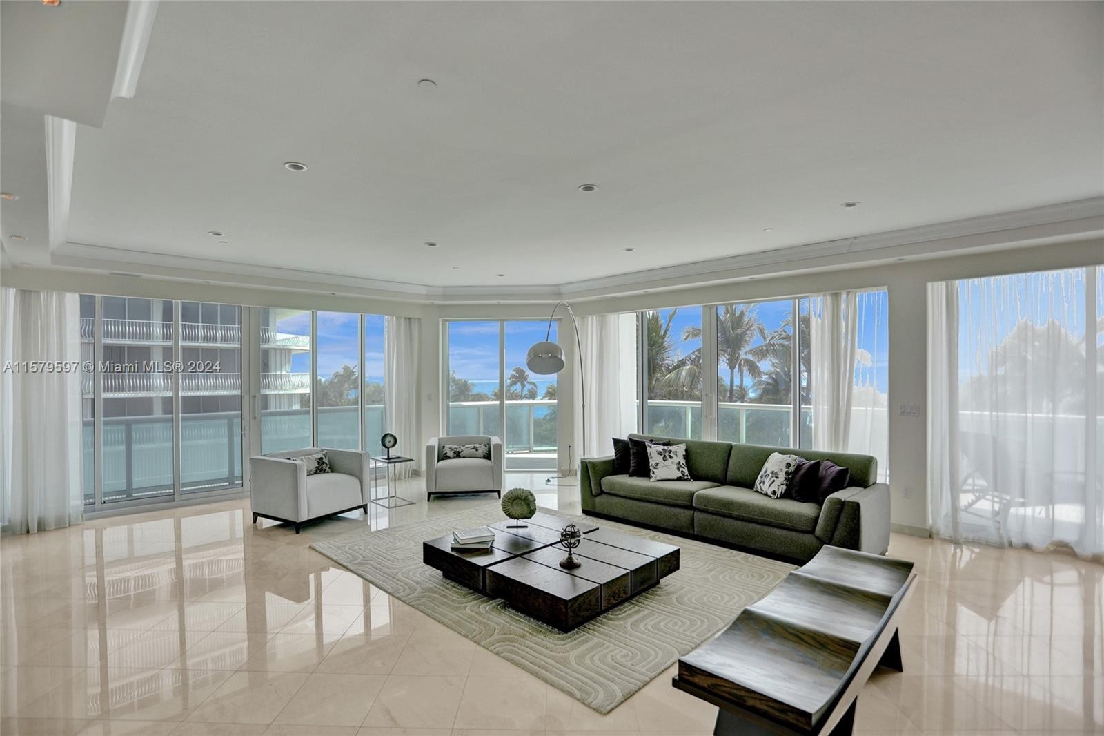 4. 10101 Collins Ave