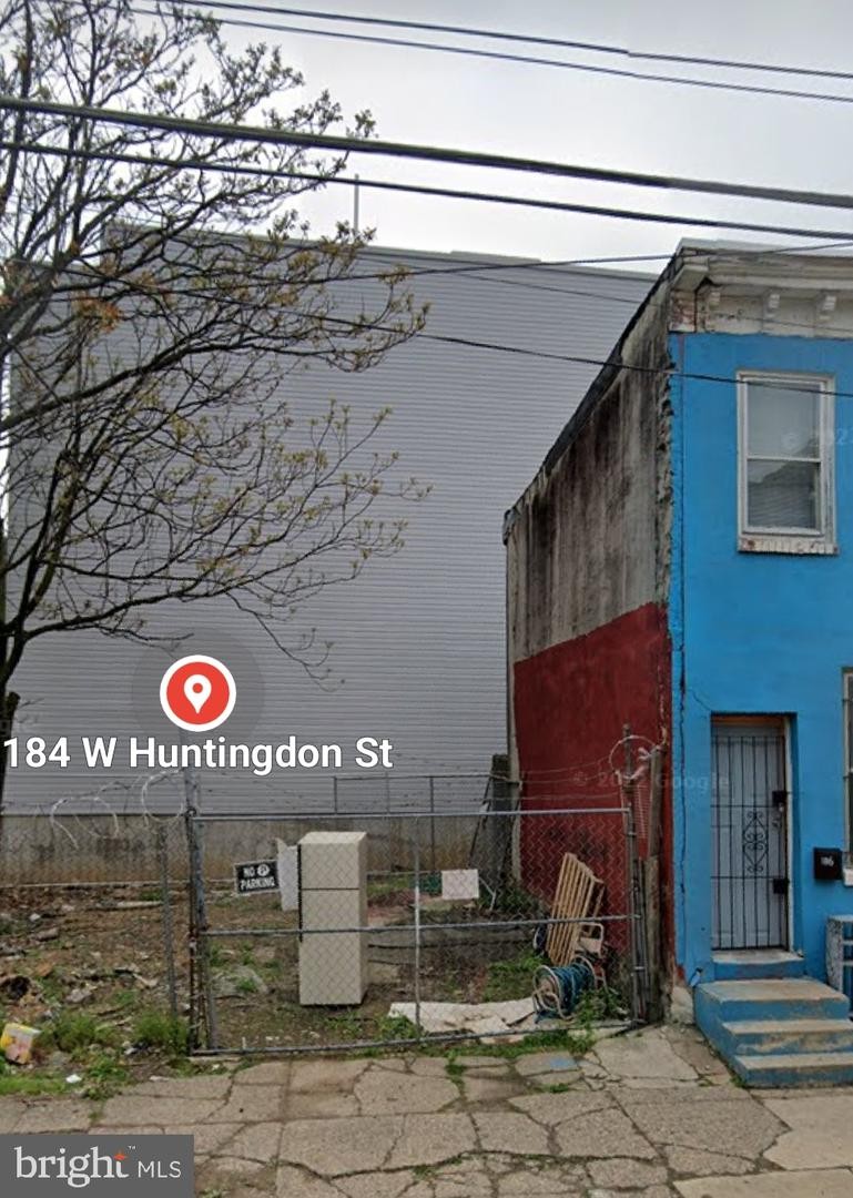 1. 184 W Huntingdon St