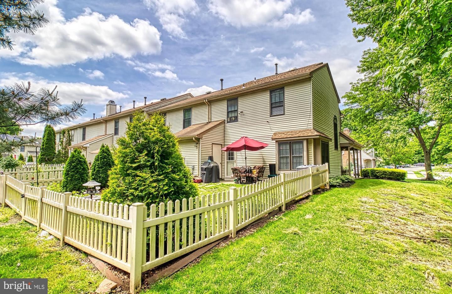 44. 35 Devon Ct