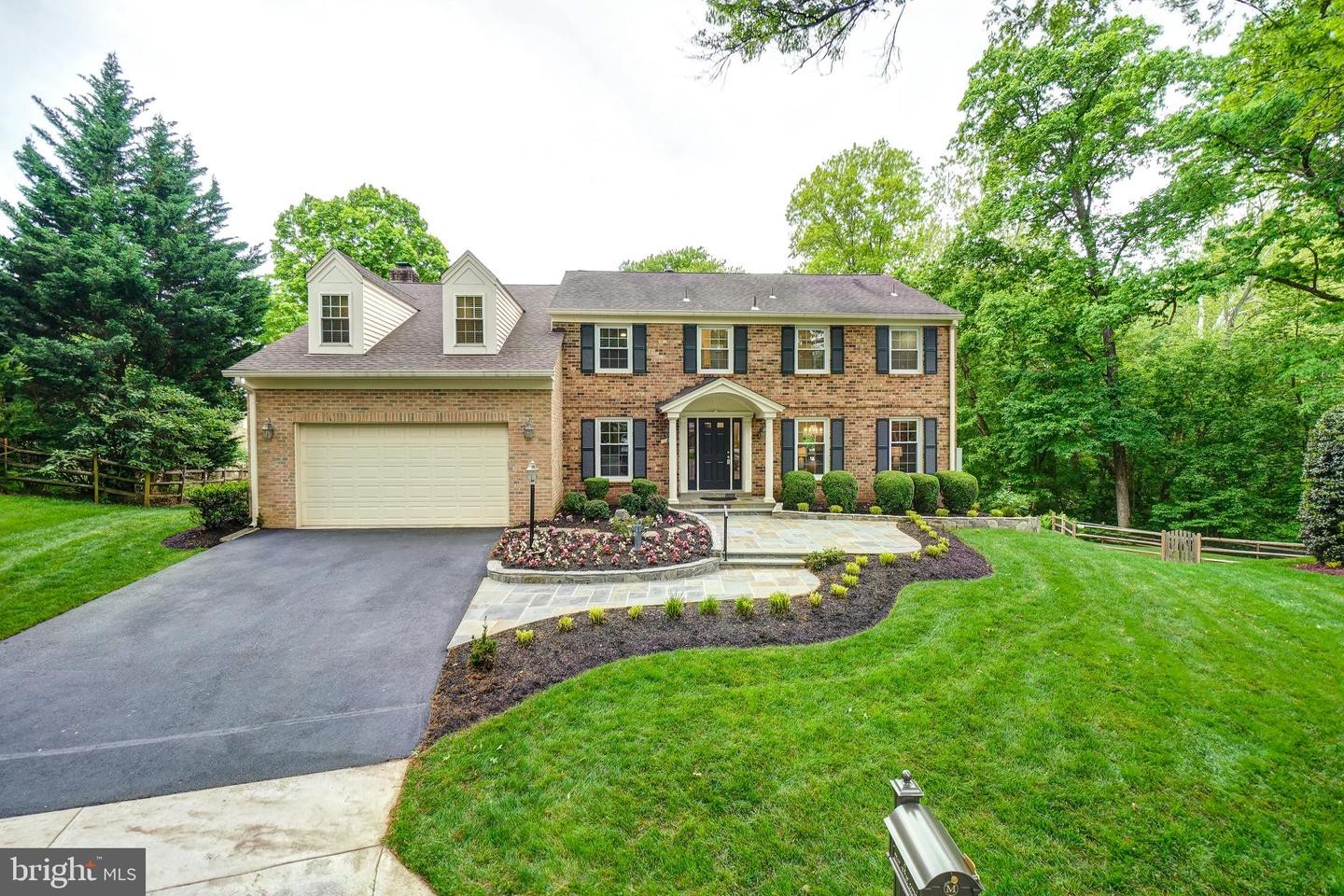27. 8 Trail House Ct