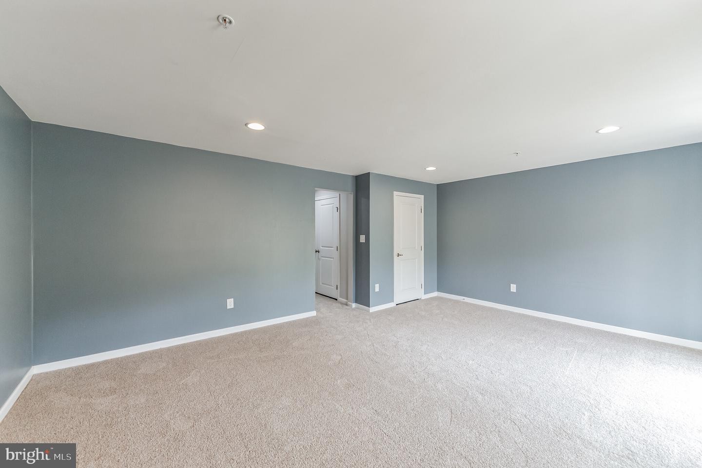 4. 1832 Honeysuckle Ct