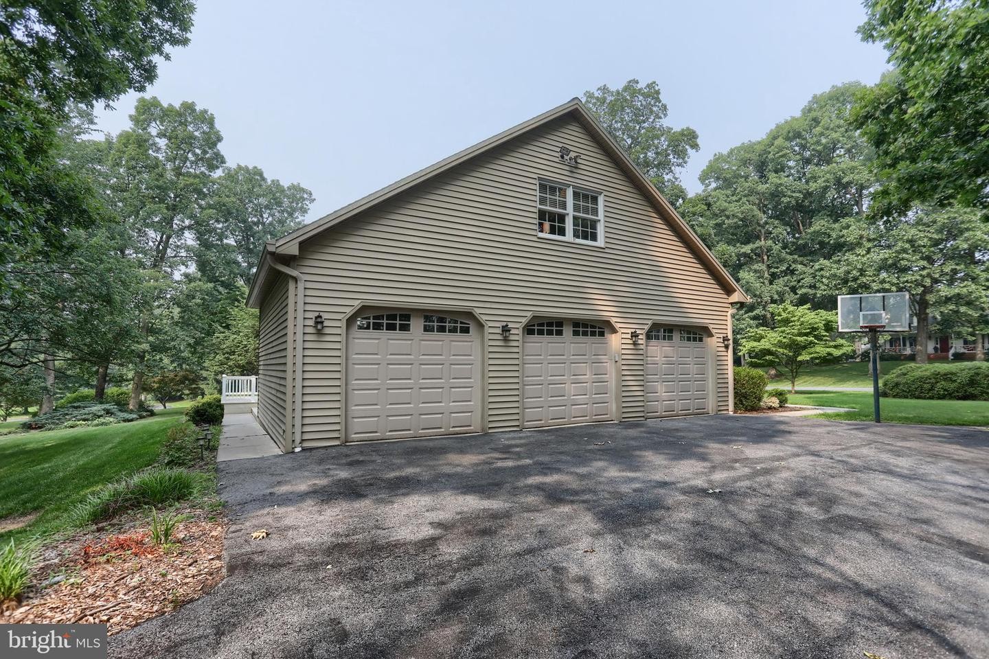 49. 2 Merion Ct