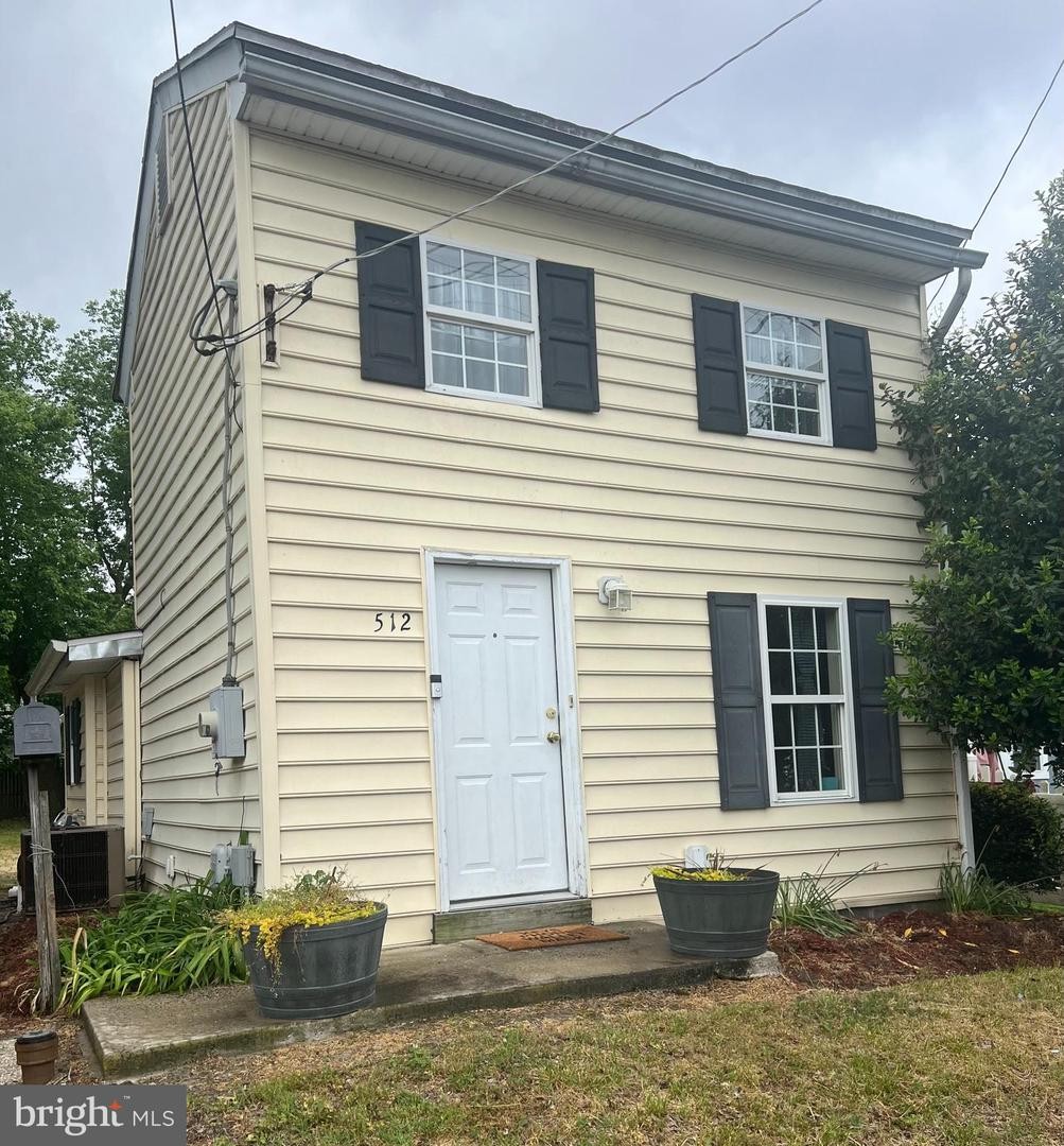 1. 512 Wicomico St