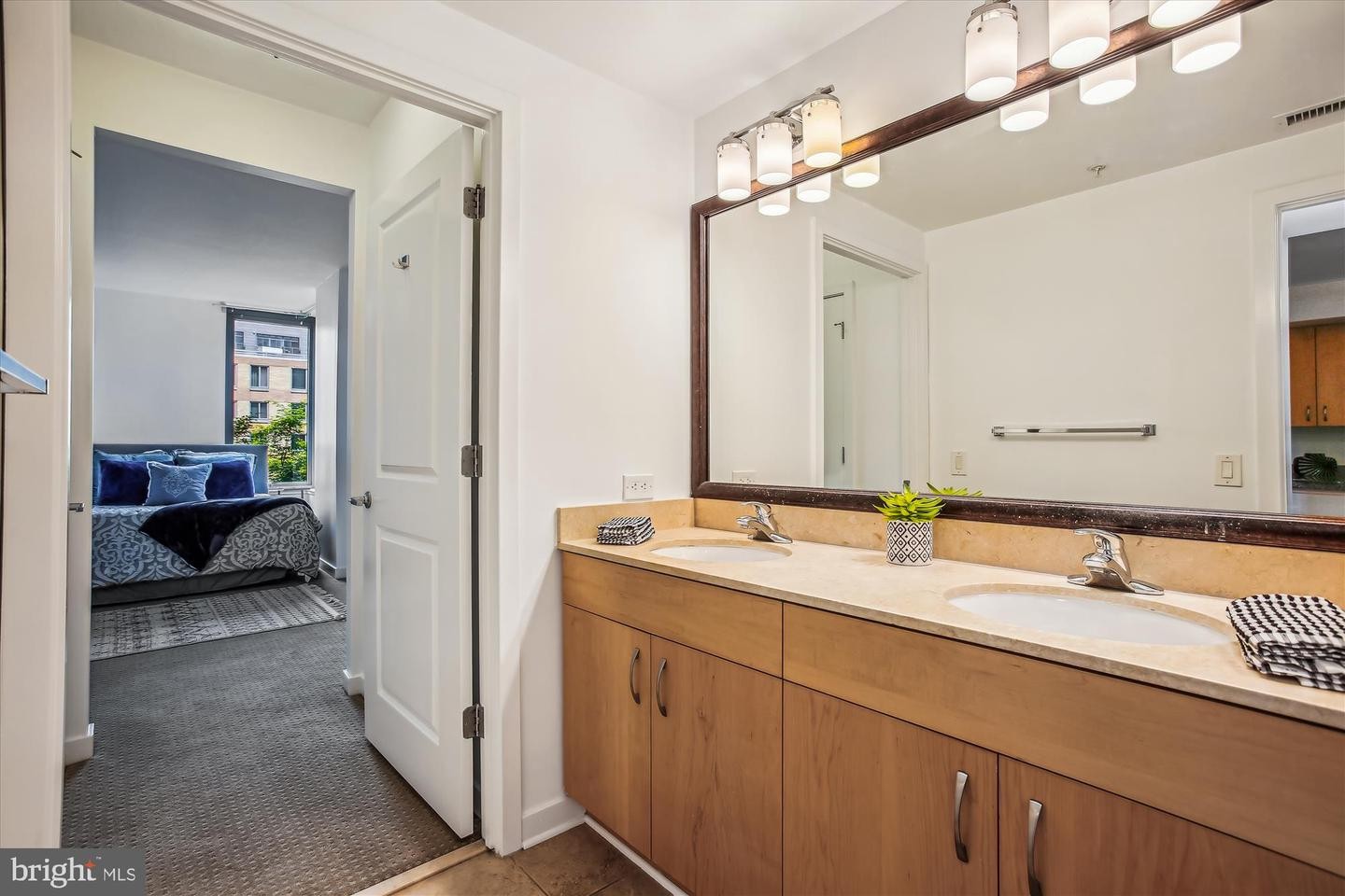 23. 475 K St NW 