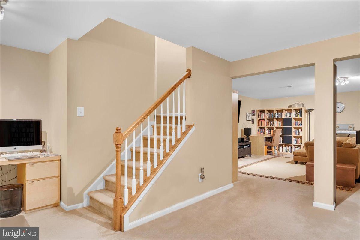 22. 2 Compass Cir