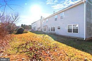 24. 35 Bridle Ln