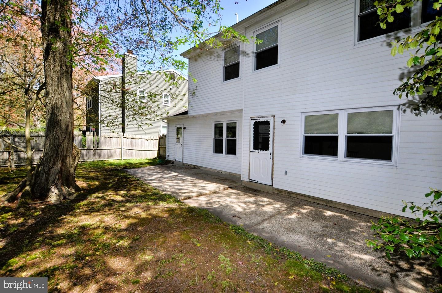 25. 8 Leavering Mill Ln