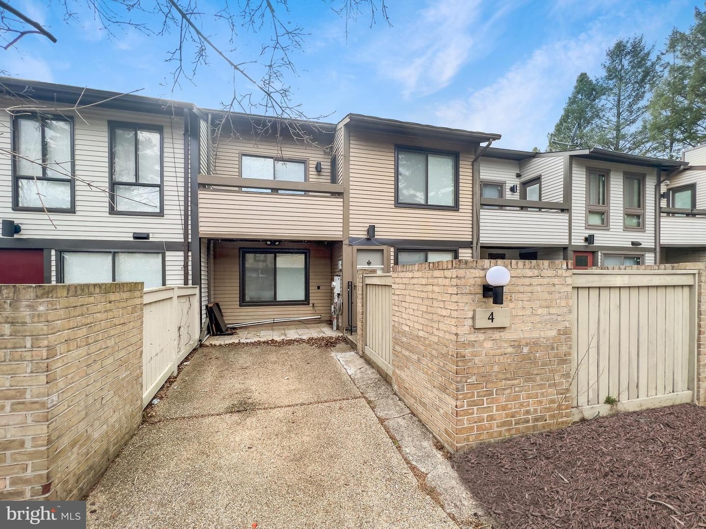 1. 4 Copps Hill Ct
