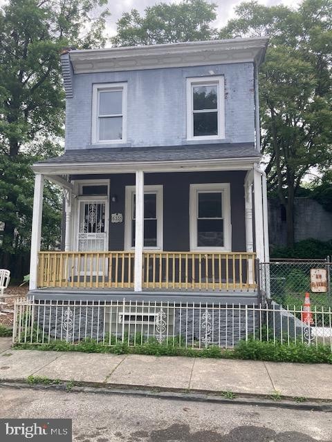 2. 6333-35 N Norwood St