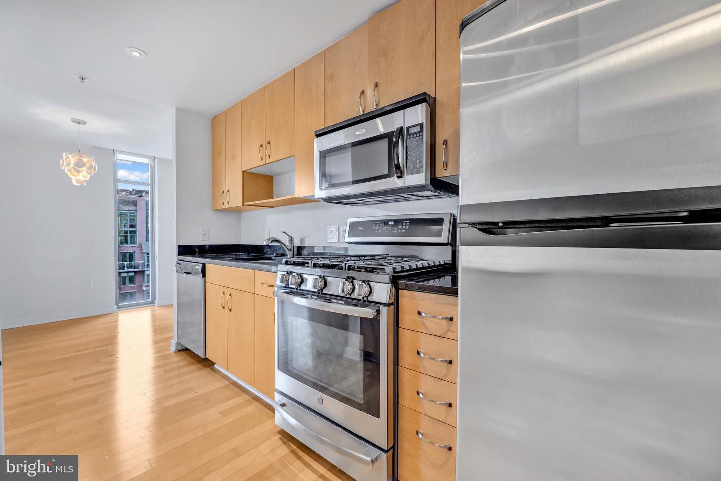 7. 475 K St NW 