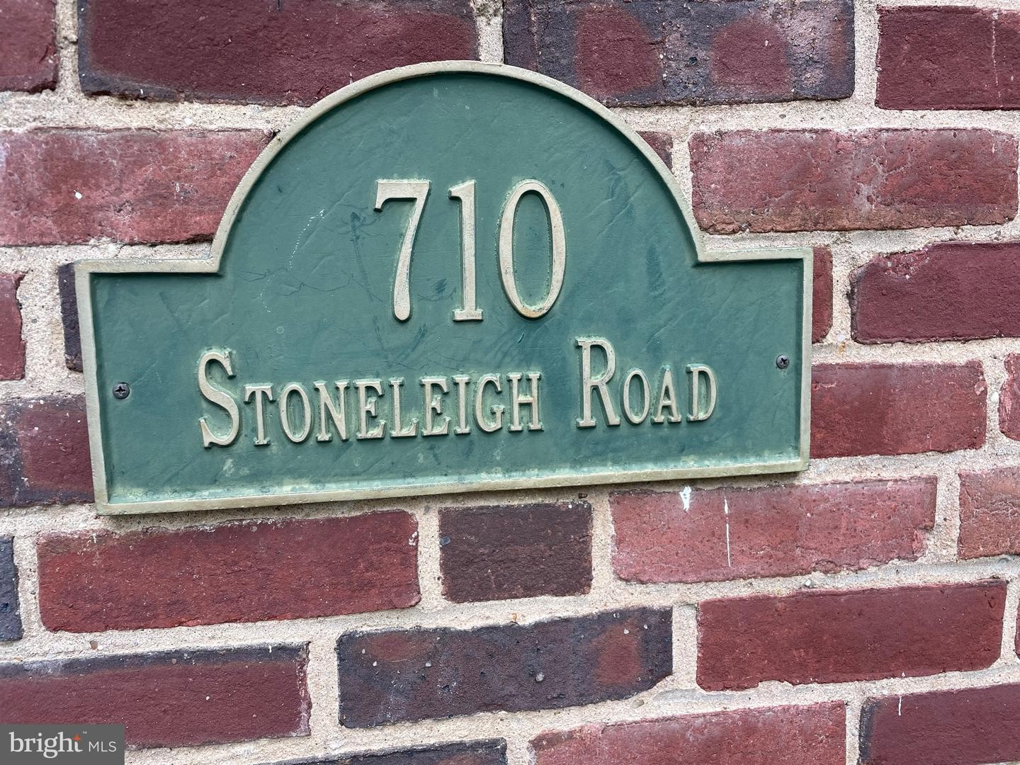 1. 710 Stoneleigh Rd