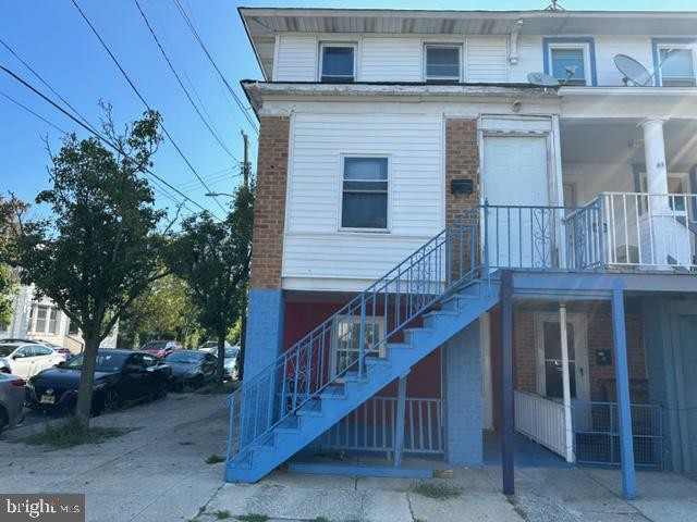 2. 61 N Dover Ave