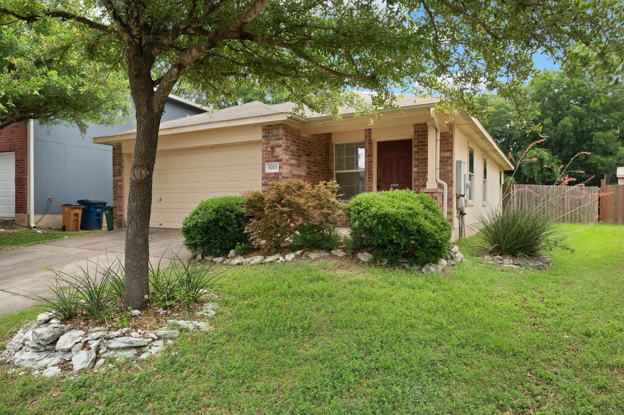 1. 8703 Davis Oaks Trl