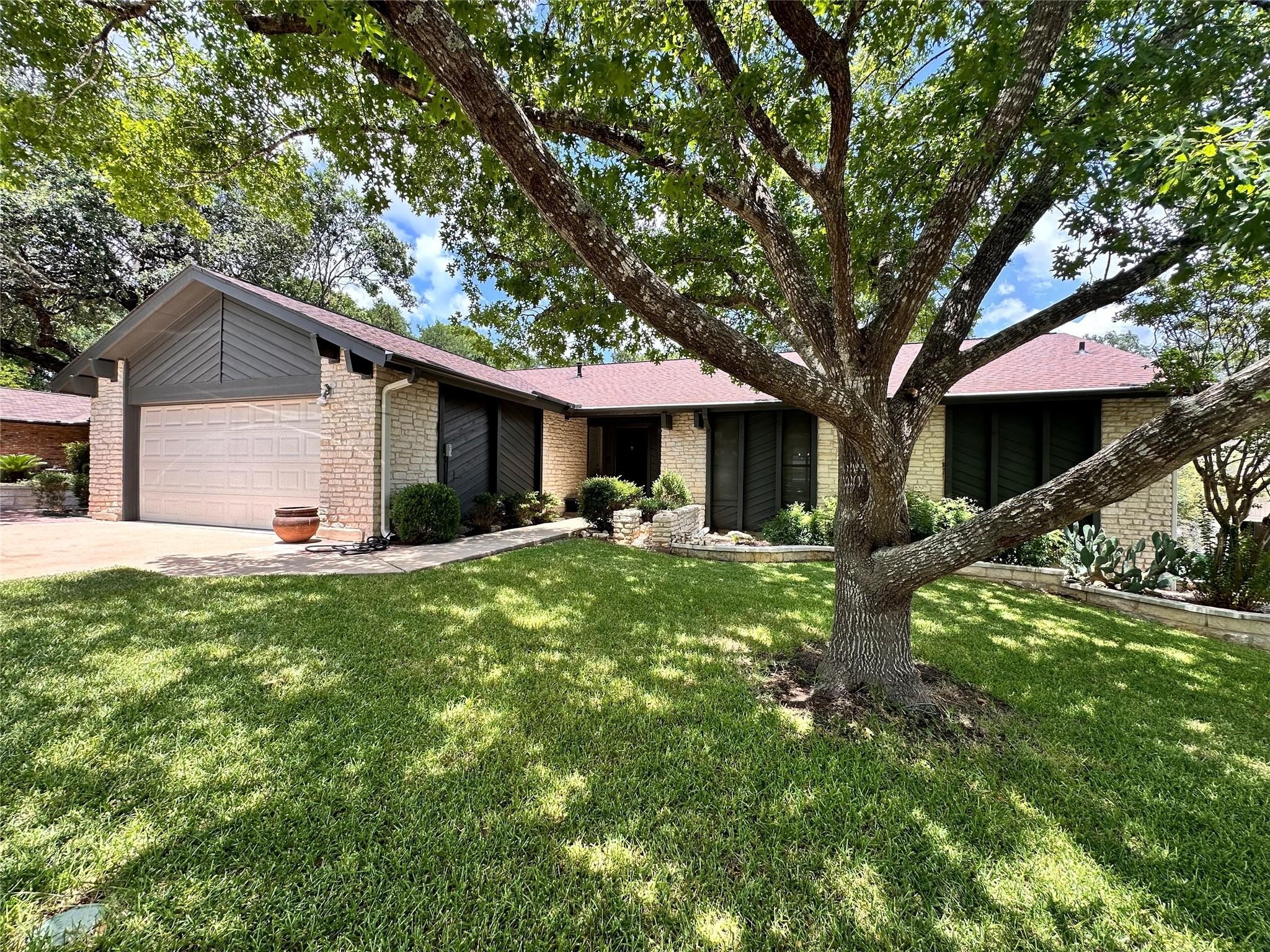 1. 3518 Peregrine Falcon Dr