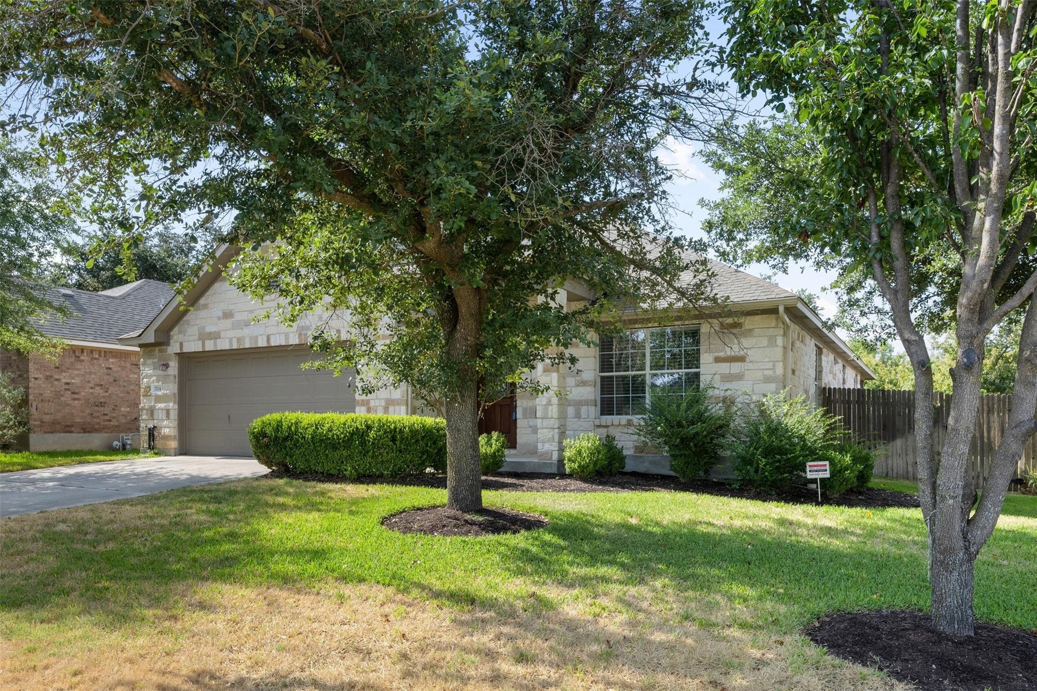 2. 3704 Pine Needle Cir