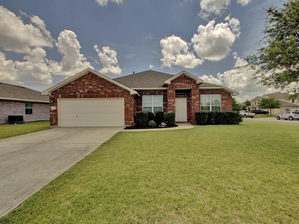1. 1411 Pearsall Ln