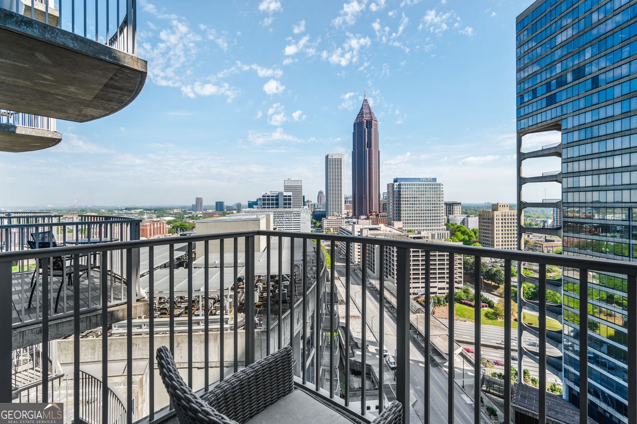 2. 400 W Peachtree St NW