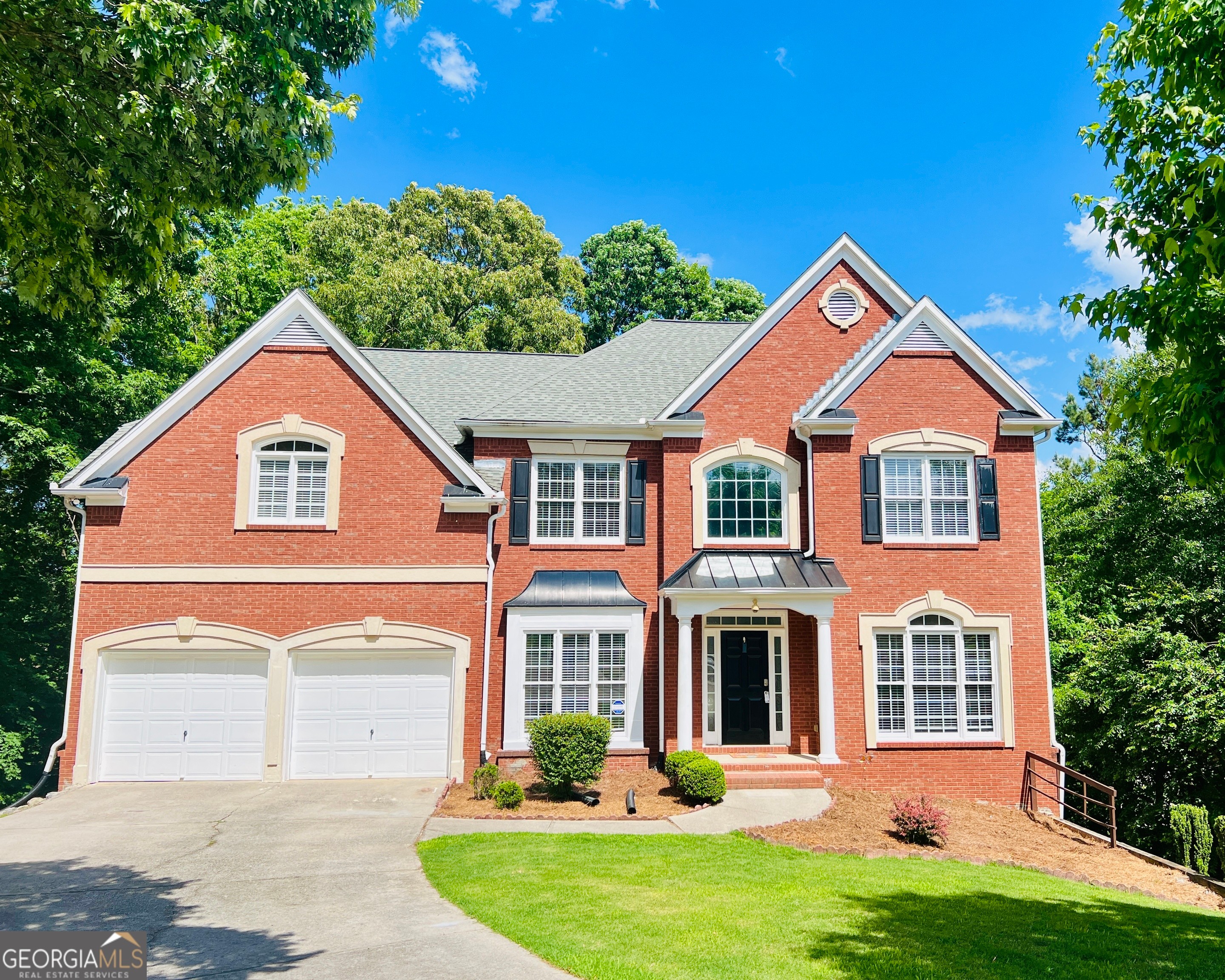 1. 835 River Trace Ct