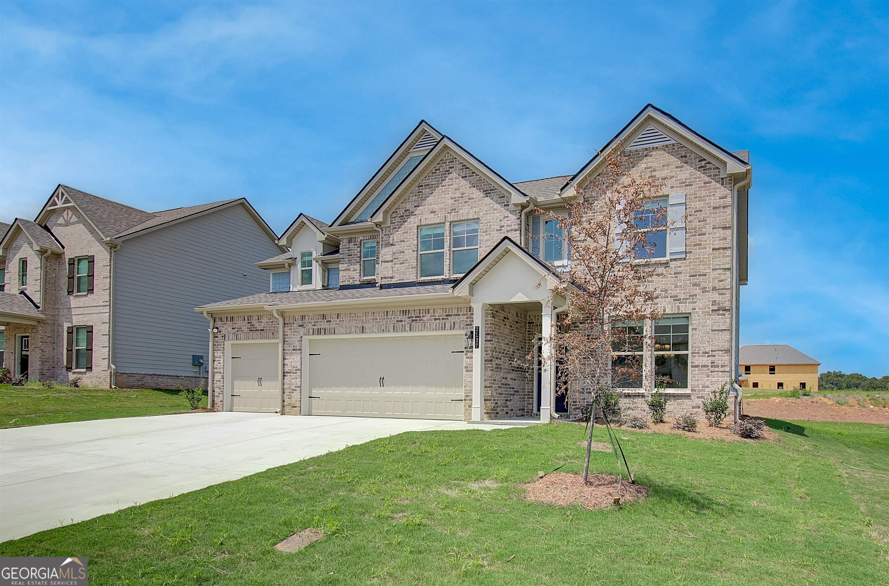 4. 2186 Cadenza Cir