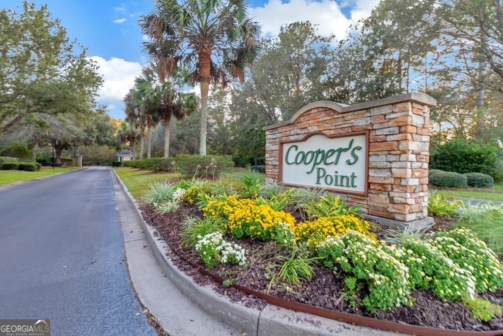 18. 0 Coopers Point Dr