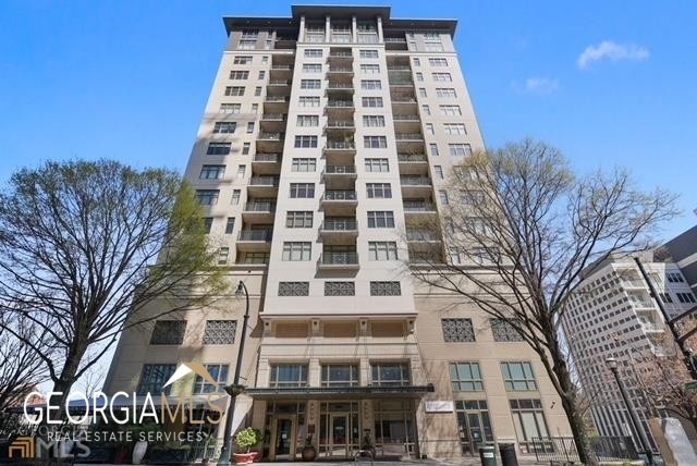 1. 565 NE Peachtree St