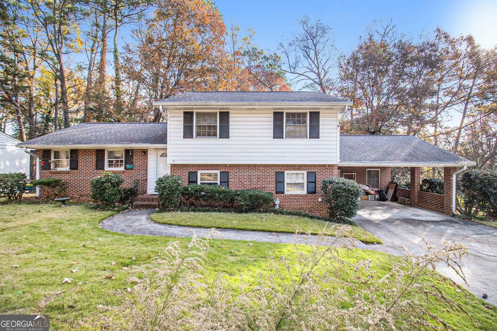 1. 2981 Stonegate Trl