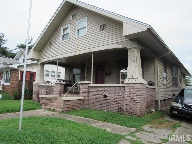 21. 212 E Iowa Street