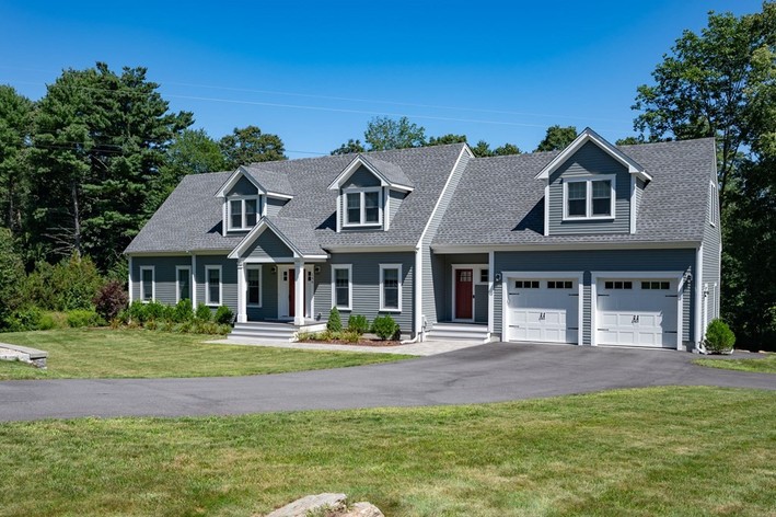 7 Kings Landing Way, Hanson, MA 02341