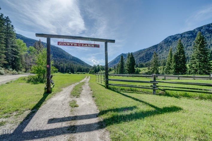A Luxury Montana Mountain Resort Situated On In Ennis, Montana, United  States For Sale (13898515)