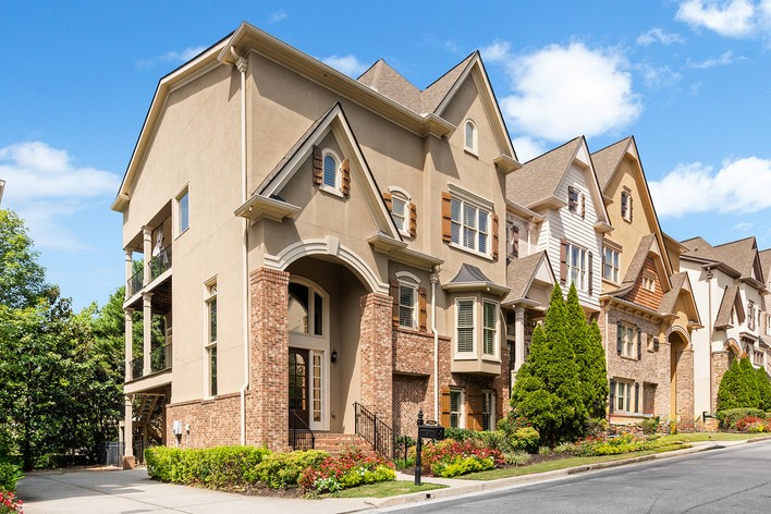 Brookhaven GA Townhomes & Townhouses For Sale - 28 Homes