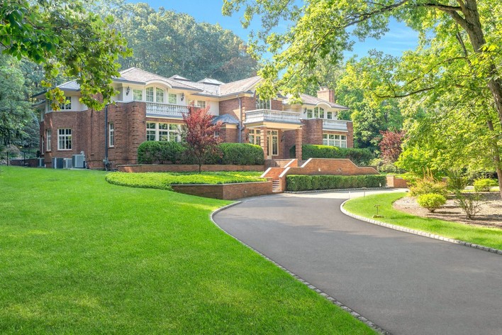 $9.9 Million Estate In Short Hills, NJ - Homes of the Rich