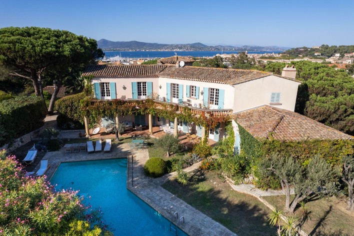 This stunning property in Saint-Tropez is yours if you have a