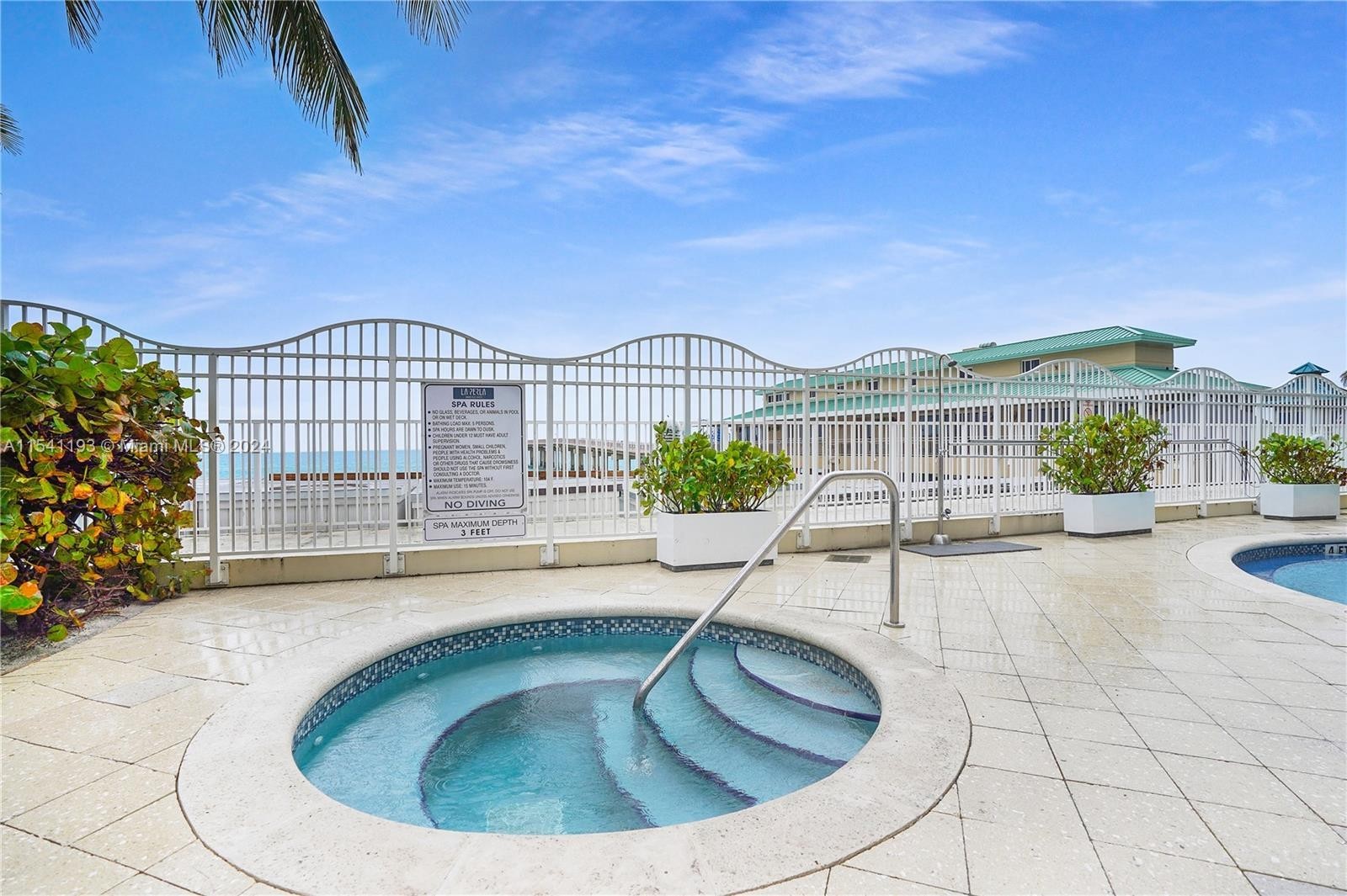 26. 16699 Collins Ave Avail June 3rd