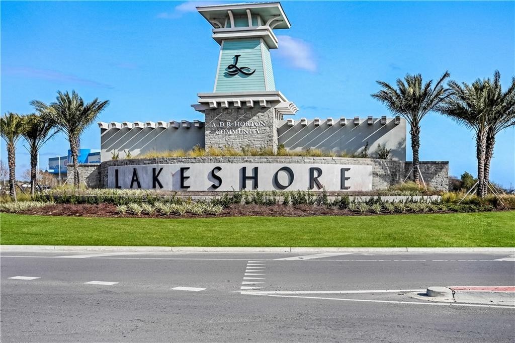 5. 681 Lakeshore Village Drive