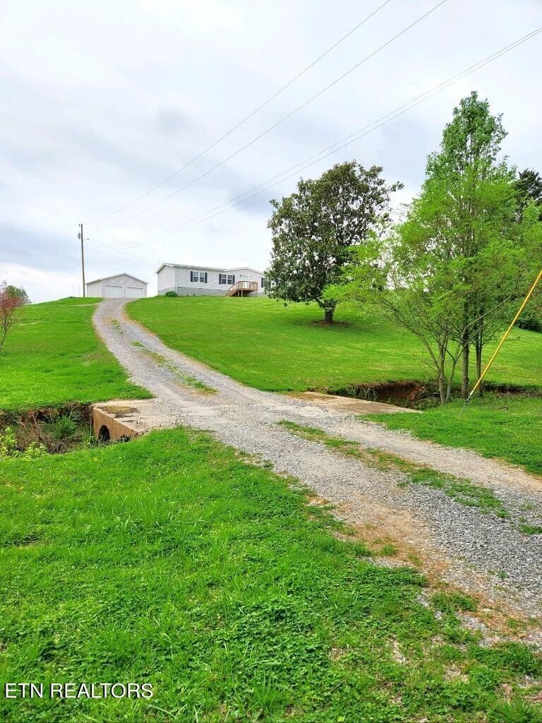 4. 242 County Road 322