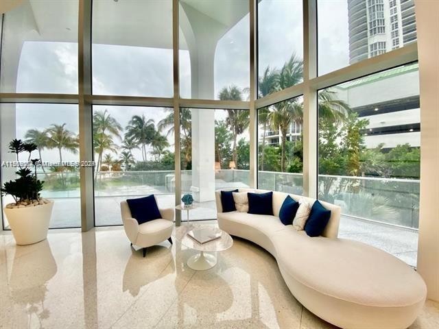 31. 16901 Collins Ave