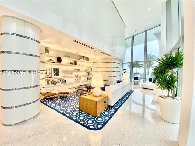 30. 16901 Collins Ave