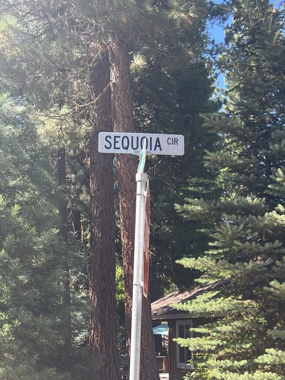 27. 392 Sequoia Circle