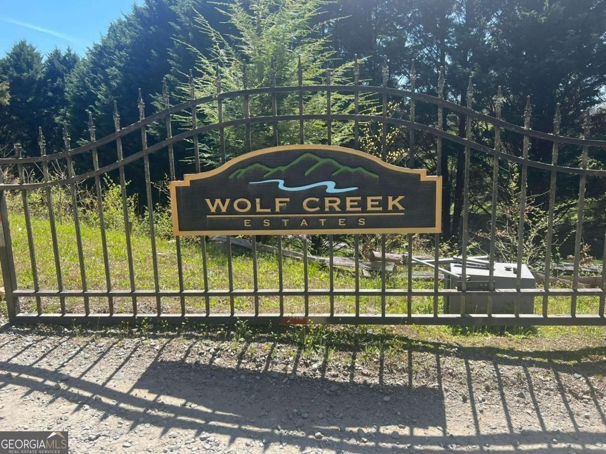 26. 108 Wolf Creek Circle