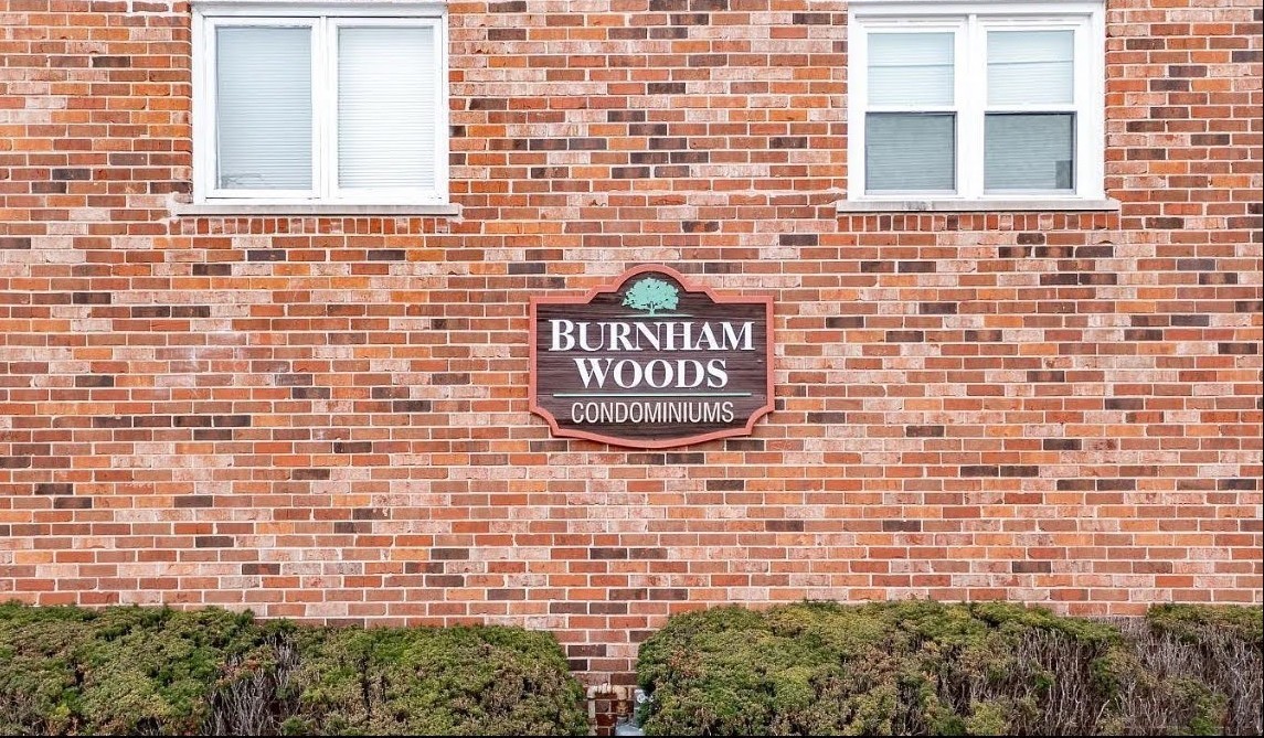 2. 1017 Burnham Avenue