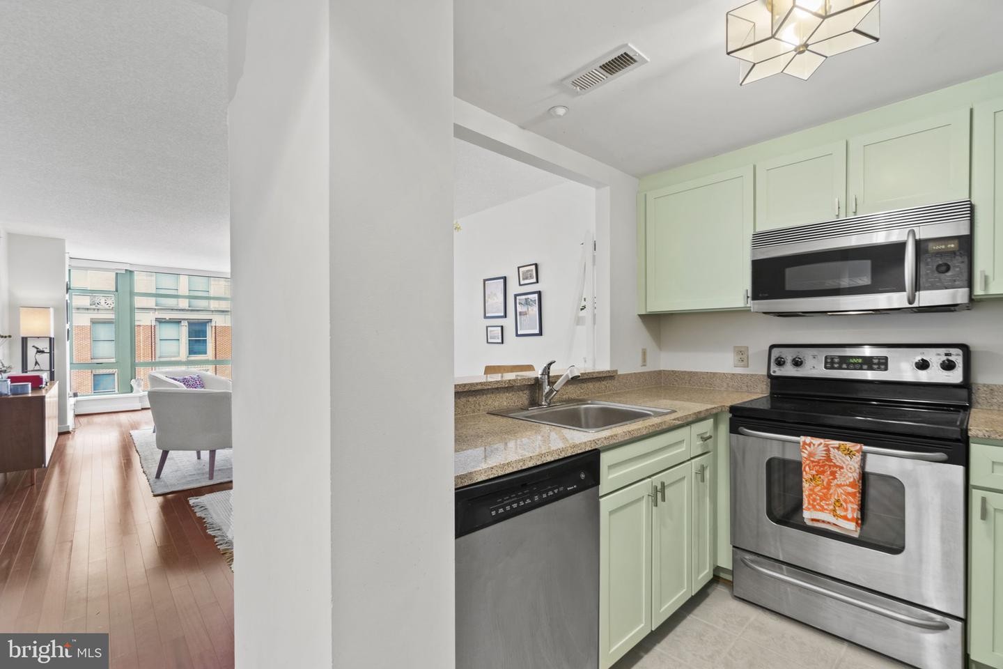 11. 1150 K St NW 